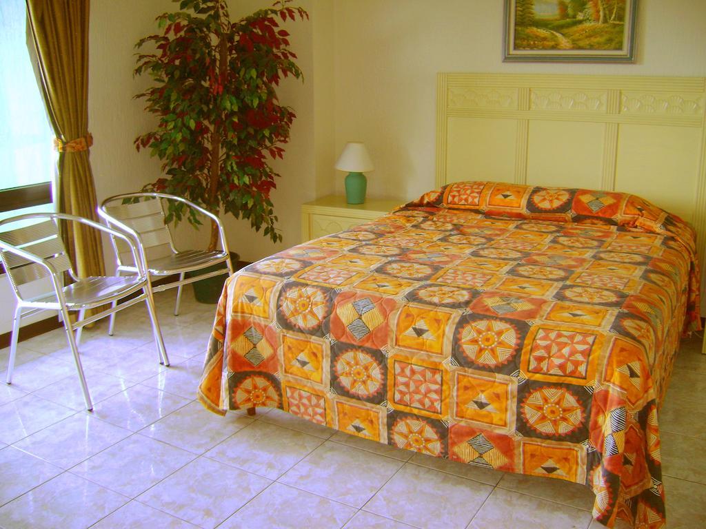 Hotel La Riviera de Atitlán Panajachel Habitación foto